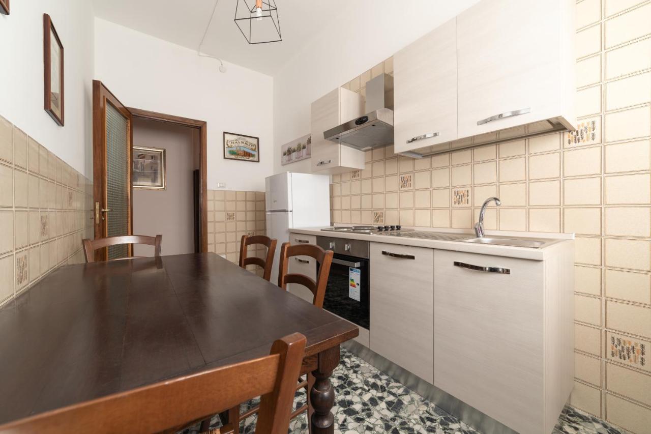 Budget Apartment Roma 70 Stazione Centrale Cagliari Buitenkant foto